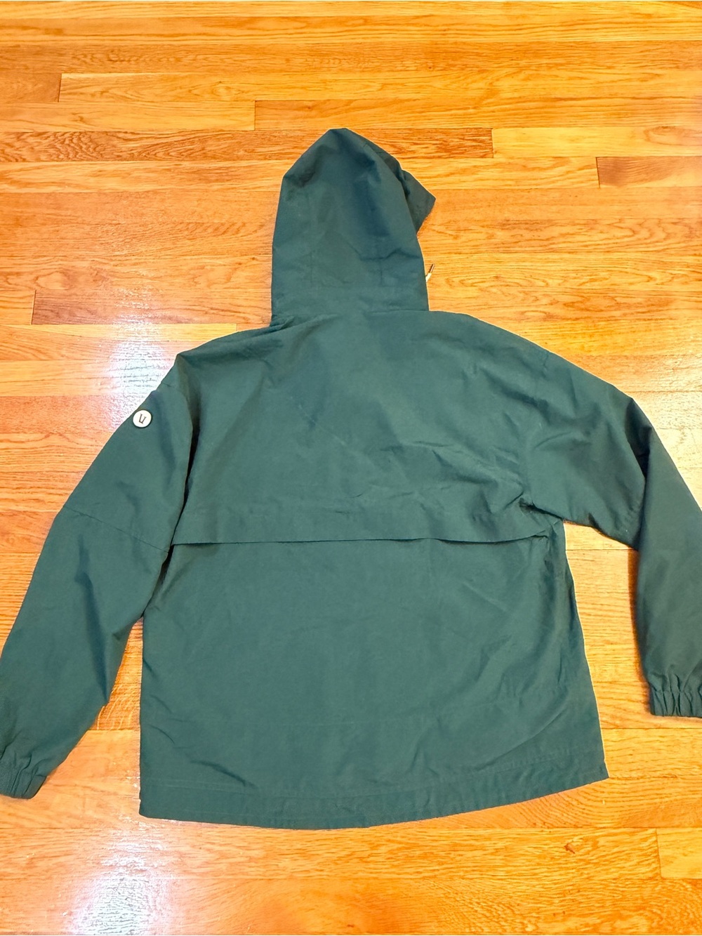 Vuori Elijo Rain Jacket in Dark Green - Size Medium - Picture 6 of 8